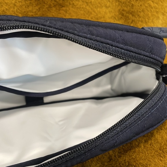 Vera Bradley X Lilly Bag Insulated Medication Navy Blue Quilted Make Up Toiletry - Picture 4 of 6